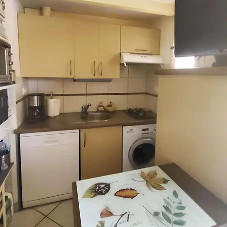 T2 Climatise Avec Piscine Et Parking, Cap D'agde, Pres De La - Fr-1-607-226 Apartment Agde